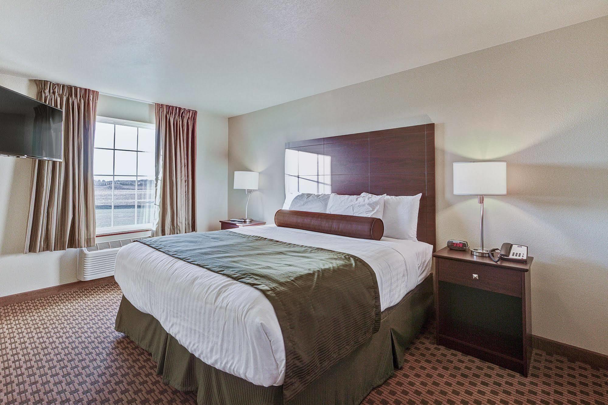 Cobblestone Hotel & Suites Pulaski/Green Bay Exterior photo